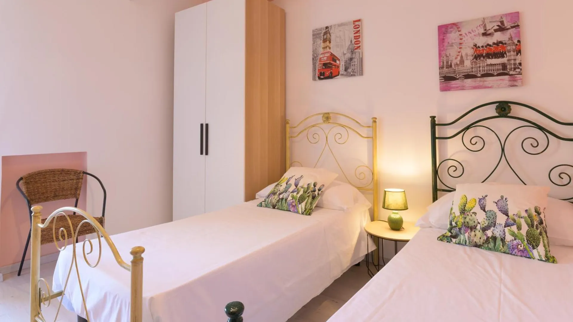 Appartmenti In Centro Vicini Alla Spiaggia - Pomelia Marina di Ragusa